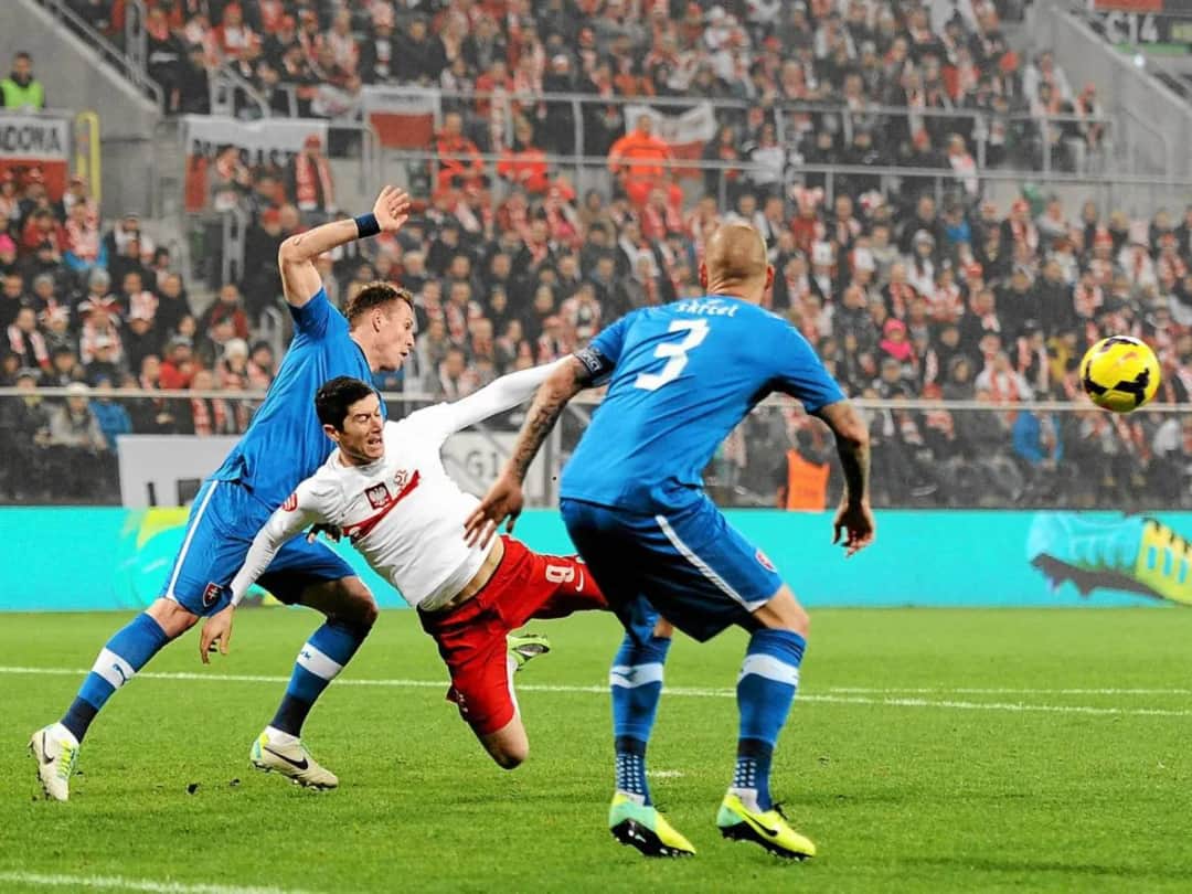 Robert Lewandowski zarobki dzienne: Ile naprawdę zarabia "Lewy"?